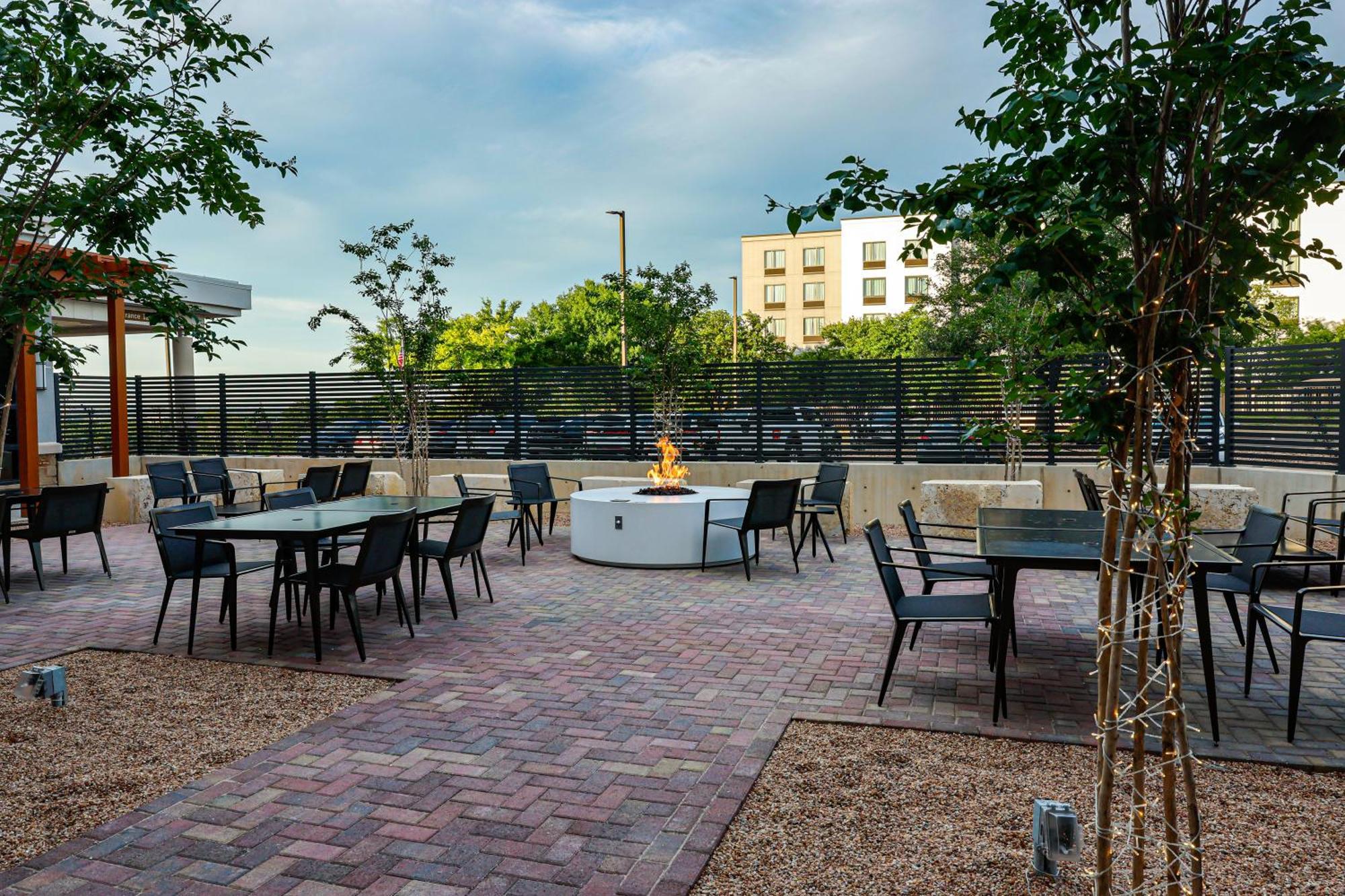 Four Points By Sheraton Austin Airport Esterno foto